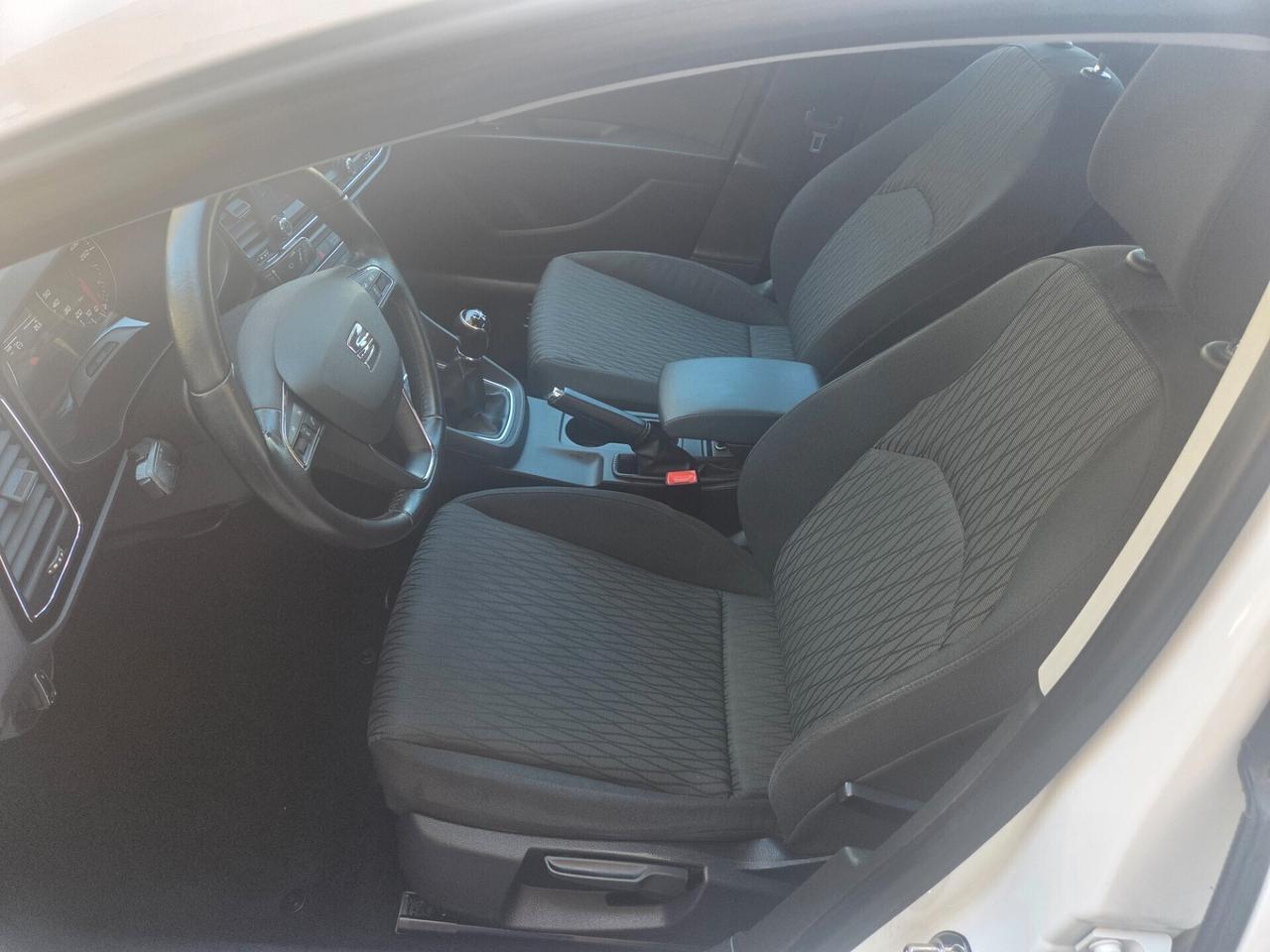 SEAT LEON 1.6 TDI ANNO 2015 FARI LED KM CERTIF VW