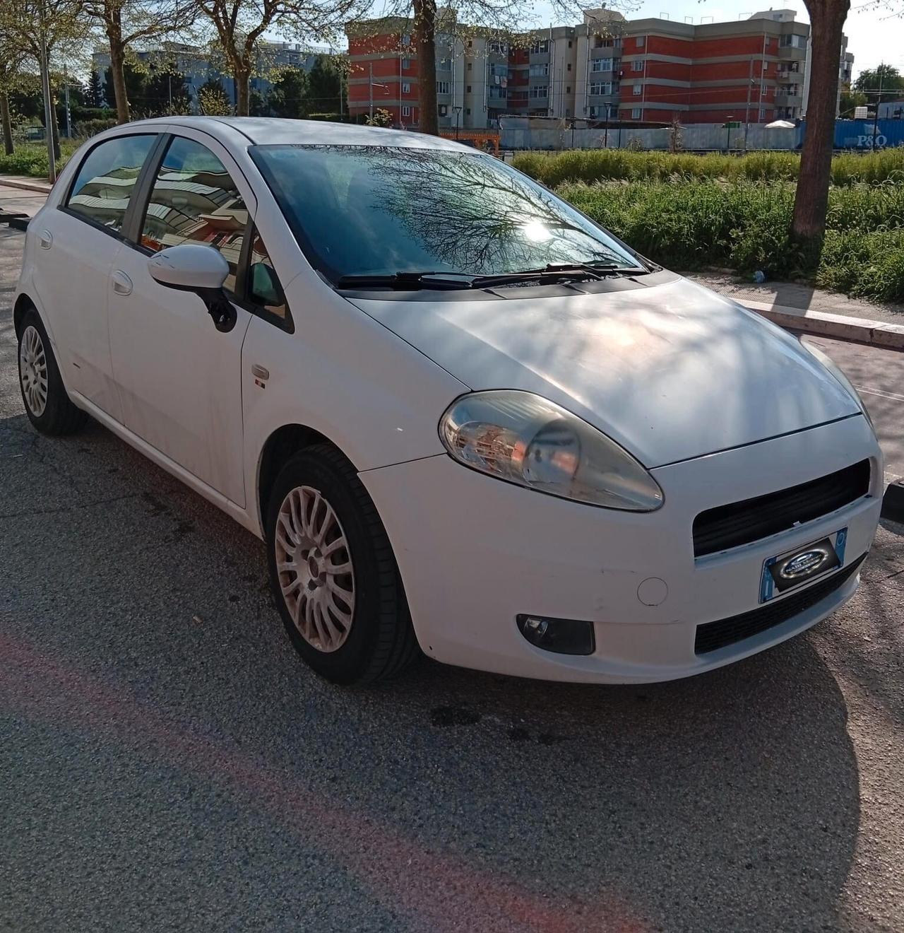 Fiat Grande Punto 1.3 MJT 75 CV 5 porte Dynamic