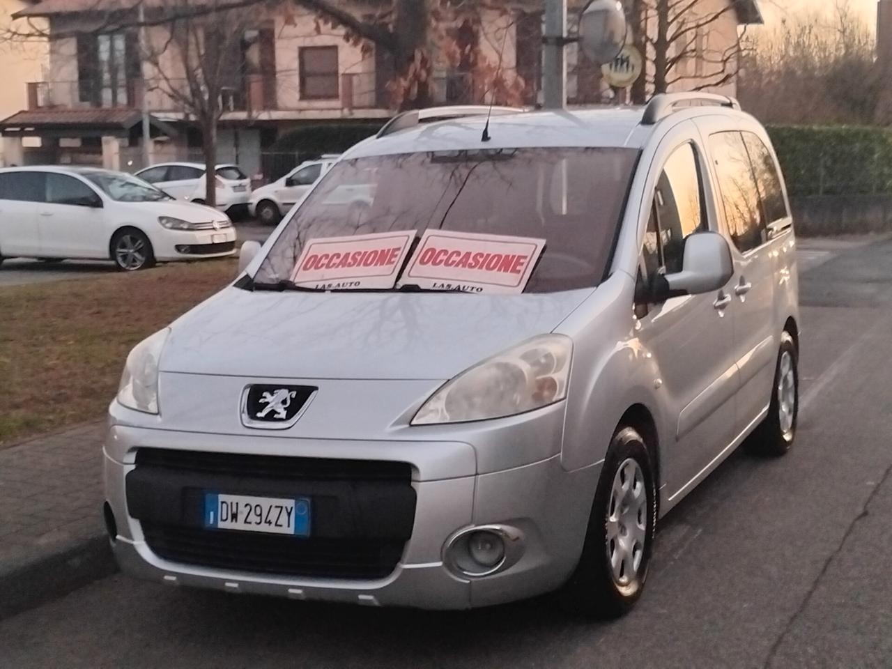 Peugeot Partner Tepee 1.6 HDi 90CV Outdoor 5 POSTI FURGONATO X NEO PATENTATI