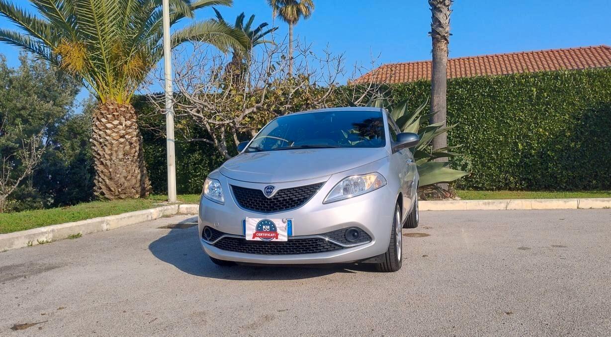 Lancia Ypsilon 1.2 69 CV 5 porte GPL Ecochic Gold