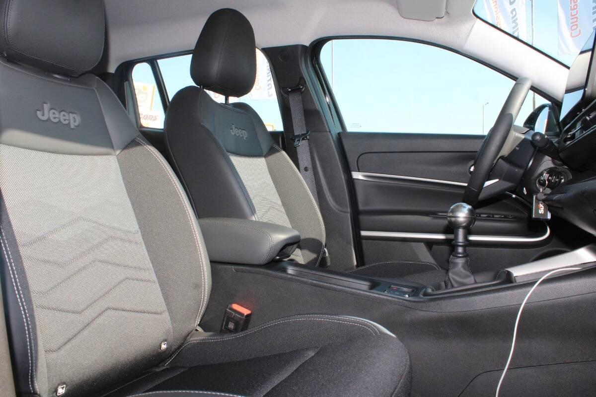 Jeep Avenger 1.2 t. Altitude fwd 100cv con CarPlay