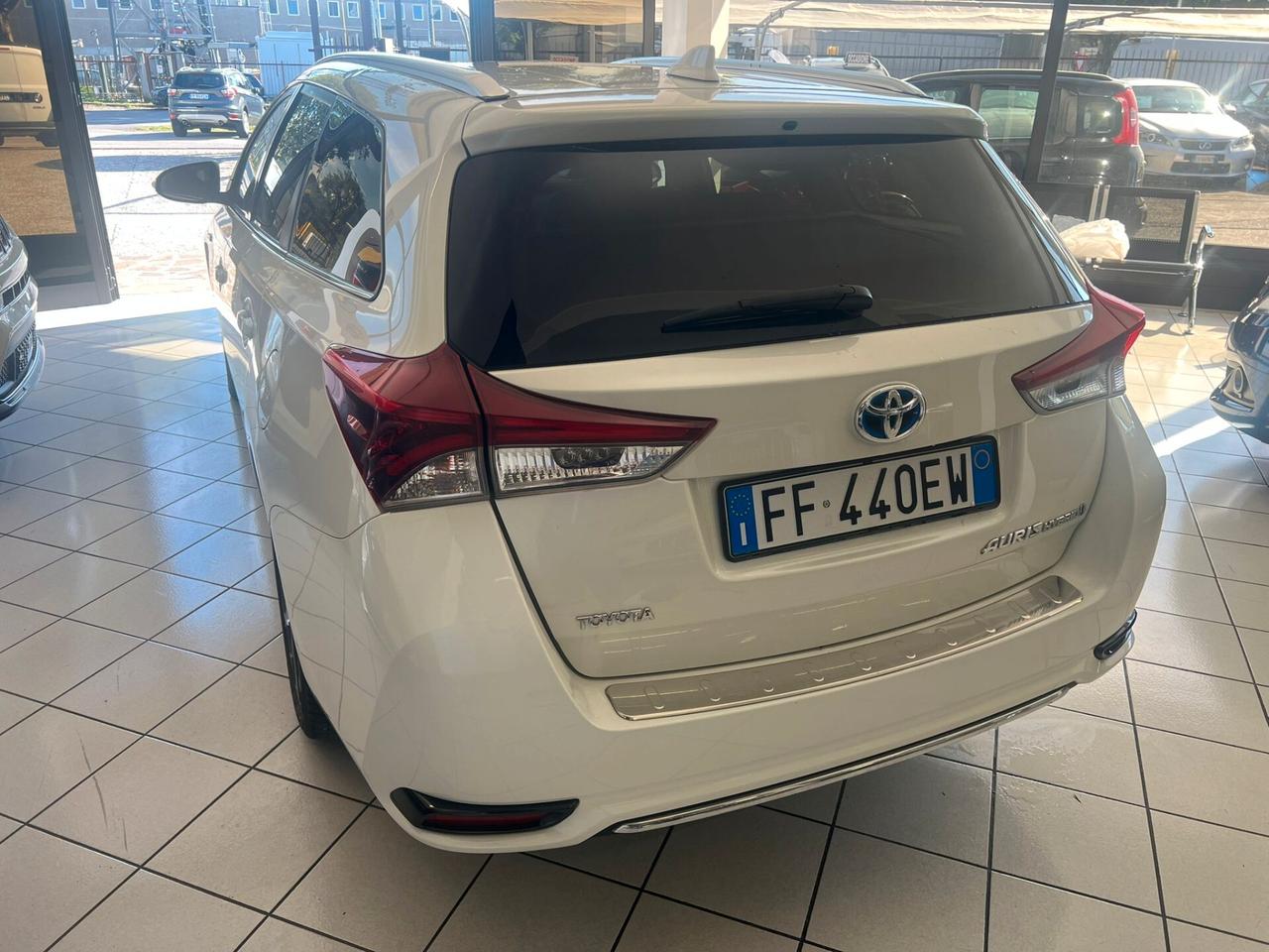 Toyota Auris Touring Sports 1.8 Hybrid Lounge