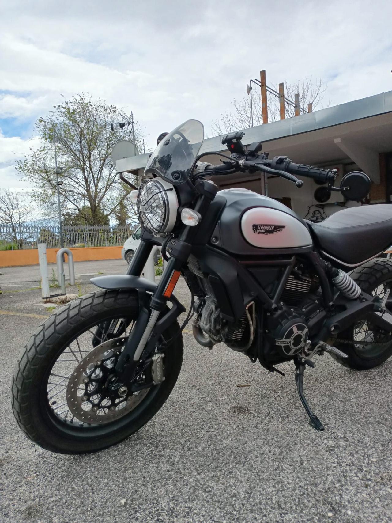 Ducati Scrambler STREET CLASSIC