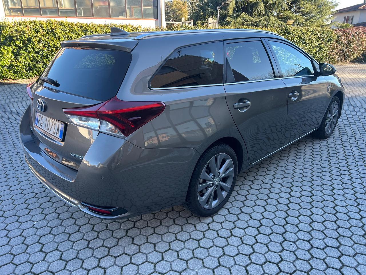 Toyota Auris Touring Sports 1.8 Hybrid Business