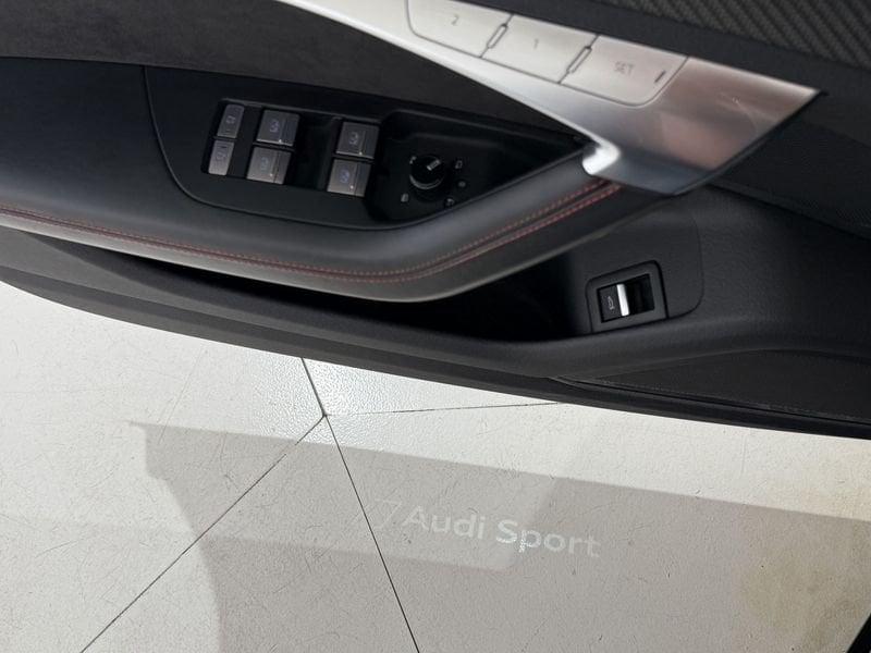 Audi RS6 4.0 quattro tiptronic