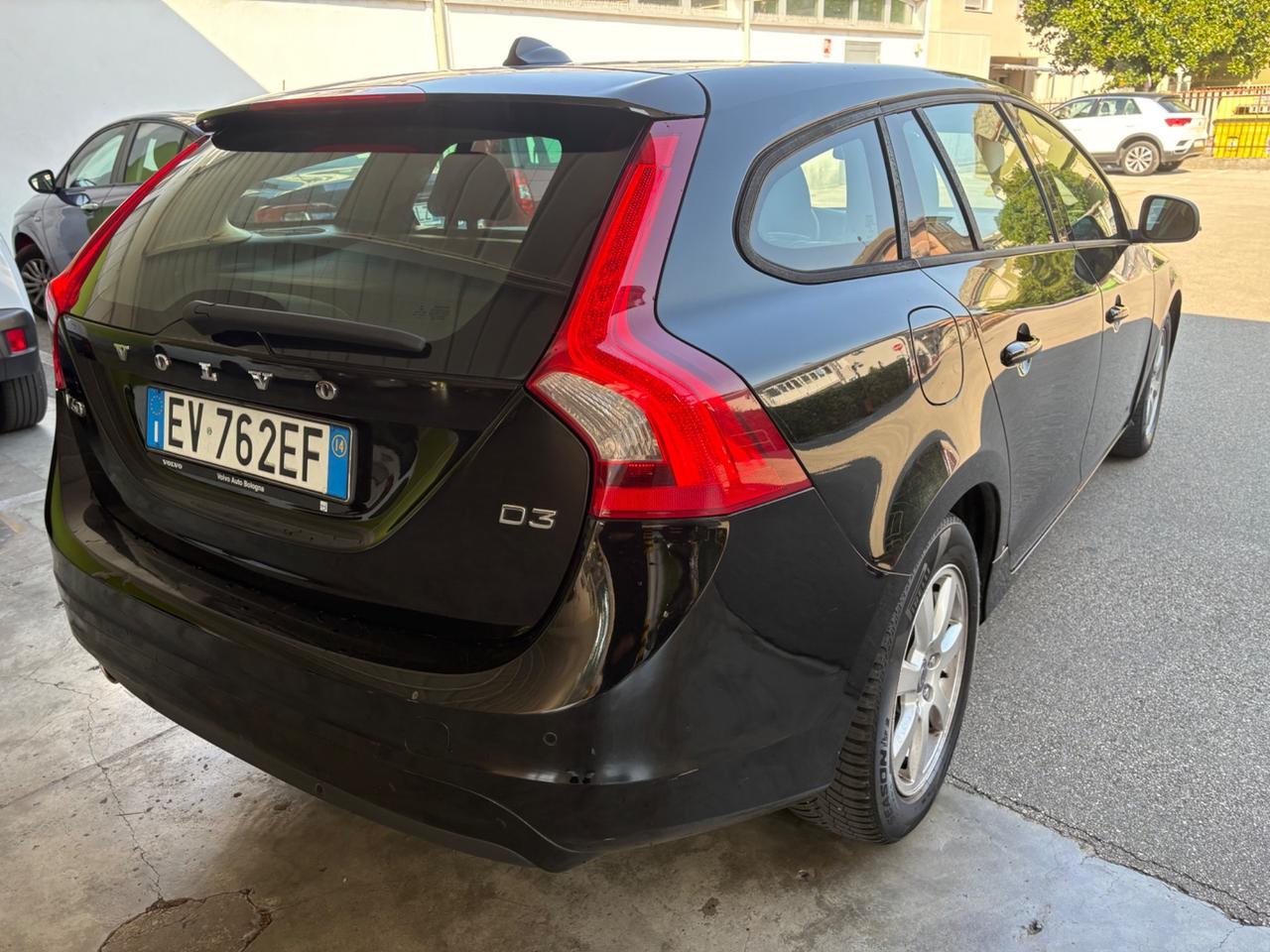 Volvo V60 ..2.0 D3 R momentum anno 2014