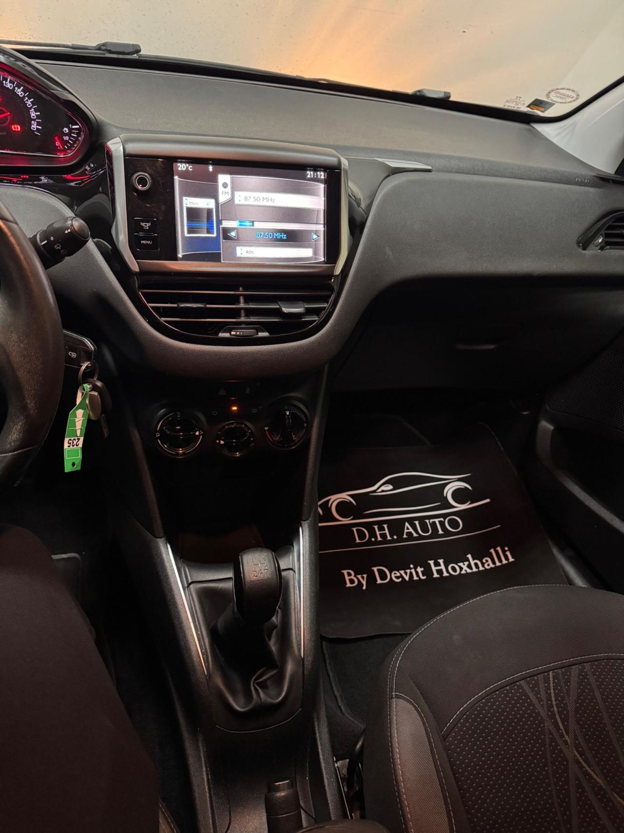 Peugeot 208 1.4 HDi 68 CV 5 porte Allure
