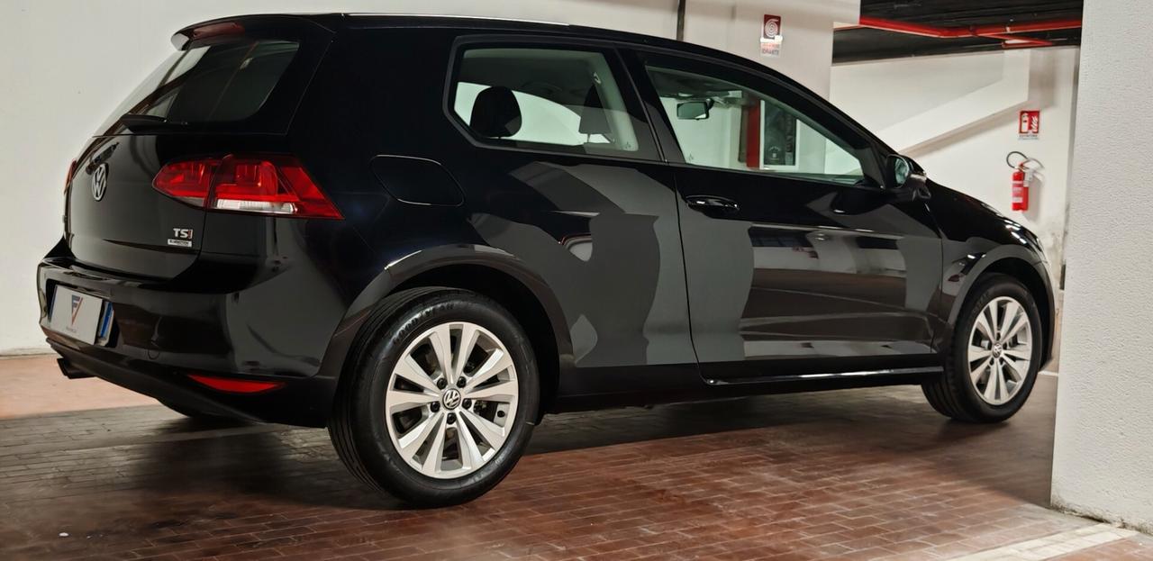 Volkswagen Golf VII---UNICO PROPRIETARIO---PARI AL NUOVO