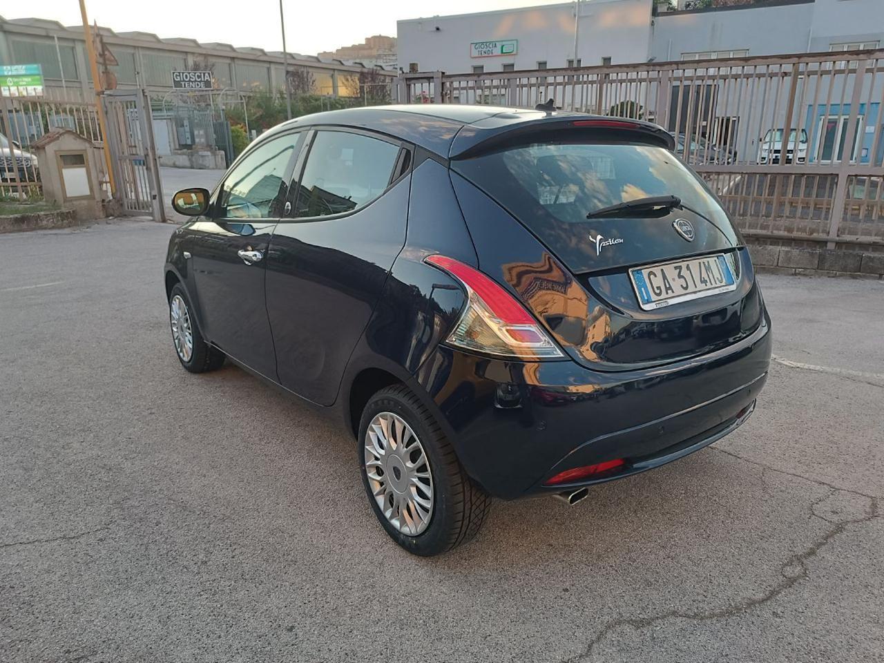 LANCIA Ypsilon 1.2 69 CV 5 porte GPL Ecochic Gold