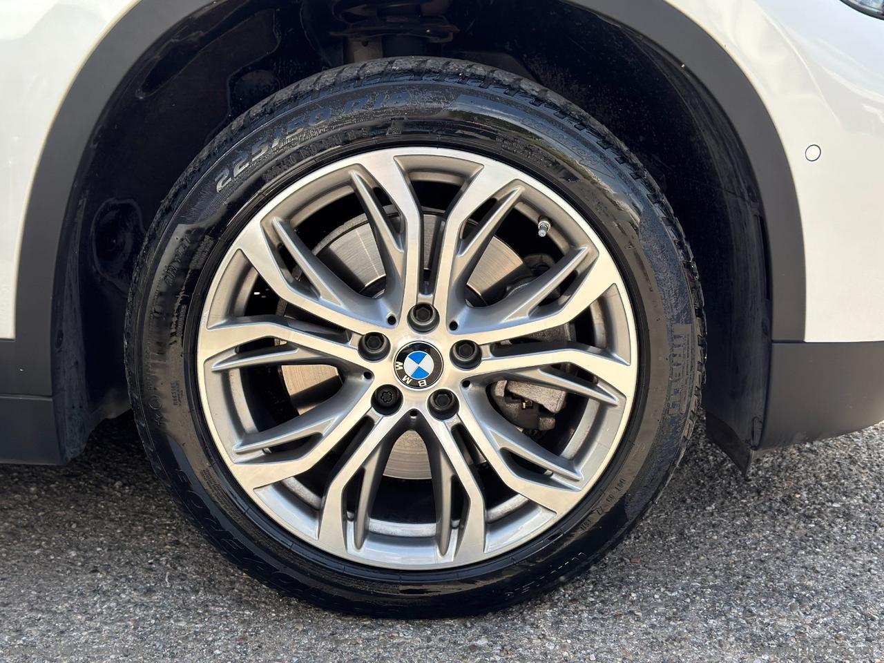BMW X1 xDrive20d xLine Head Up Display Tetto