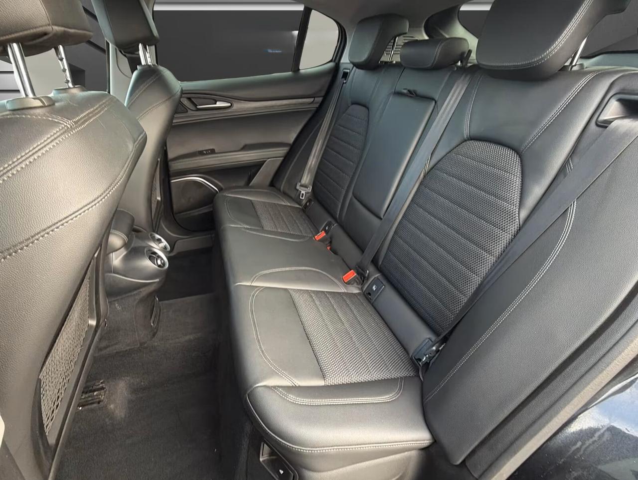Alfa Romeo Stelvio 2.0 Turbo 200 CV AT8 Q4 Super