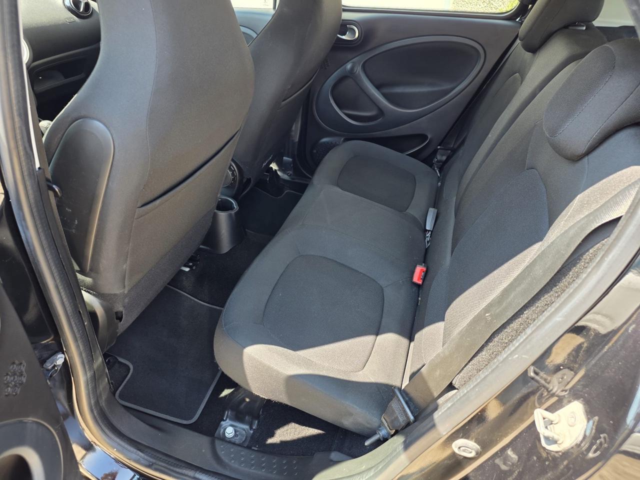 Smart ForFour 71CV,, 1.0b. AUTOMATICO solo 53.000km.