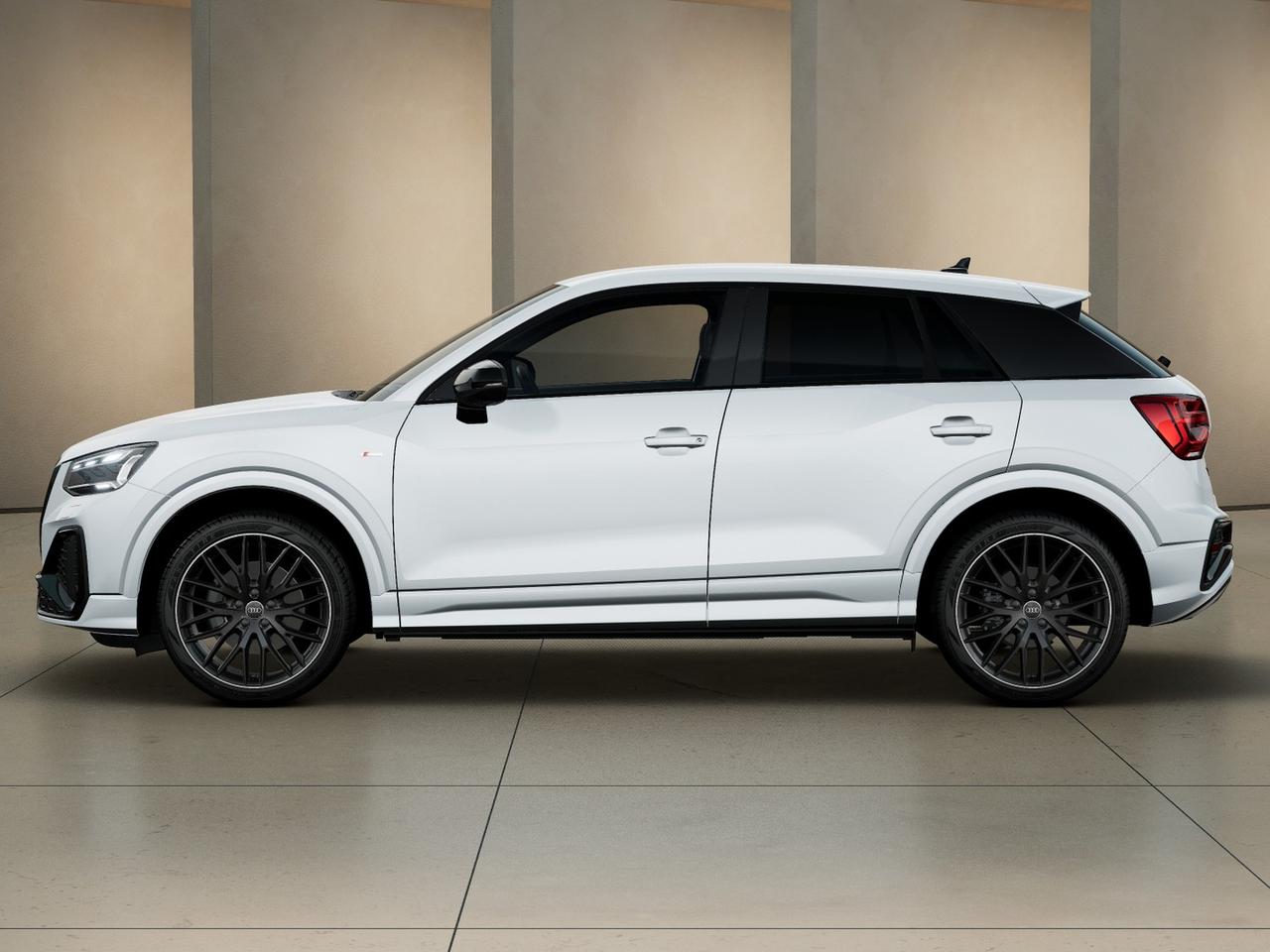 Audi Q2 35 1.5 tfsi identity black s-tronic