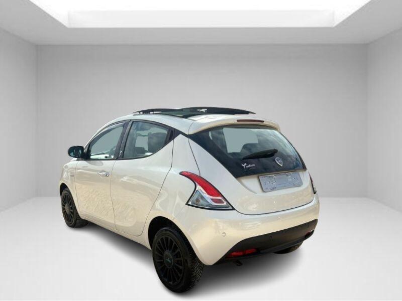 Lancia Ypsilon CAMBIO AUTOMATICO STRAFULL
