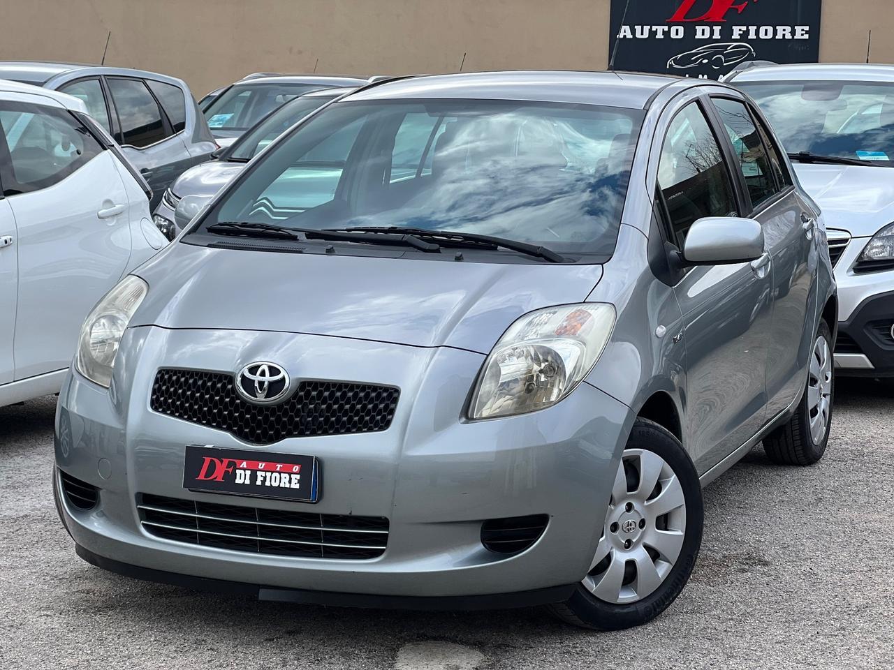 Toyota Yaris 1.4 D-4D 90CV AUTOMATICA FINANZIABILE