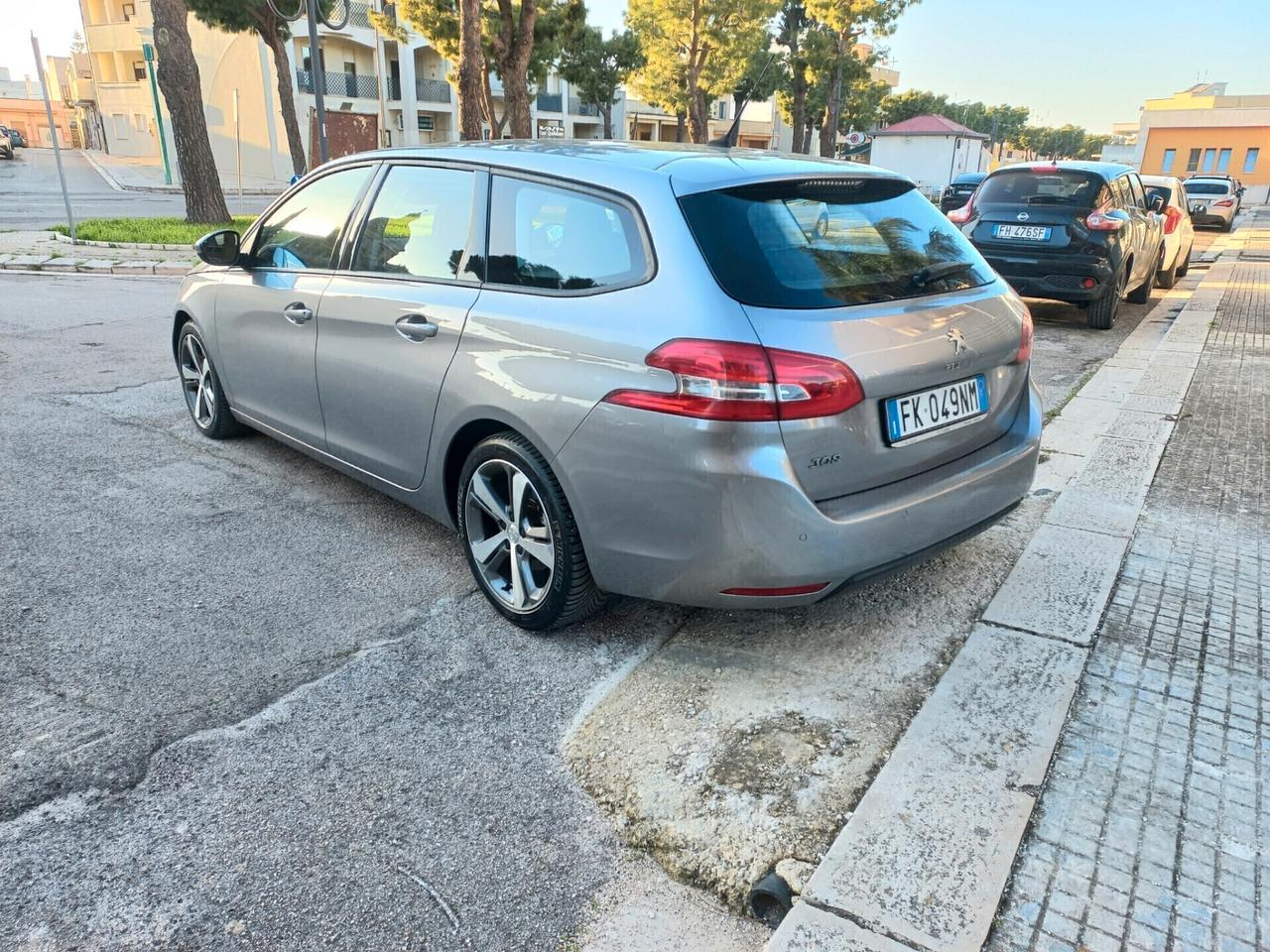 Peugeot 308 BlueHDi 100 S&S SW Business