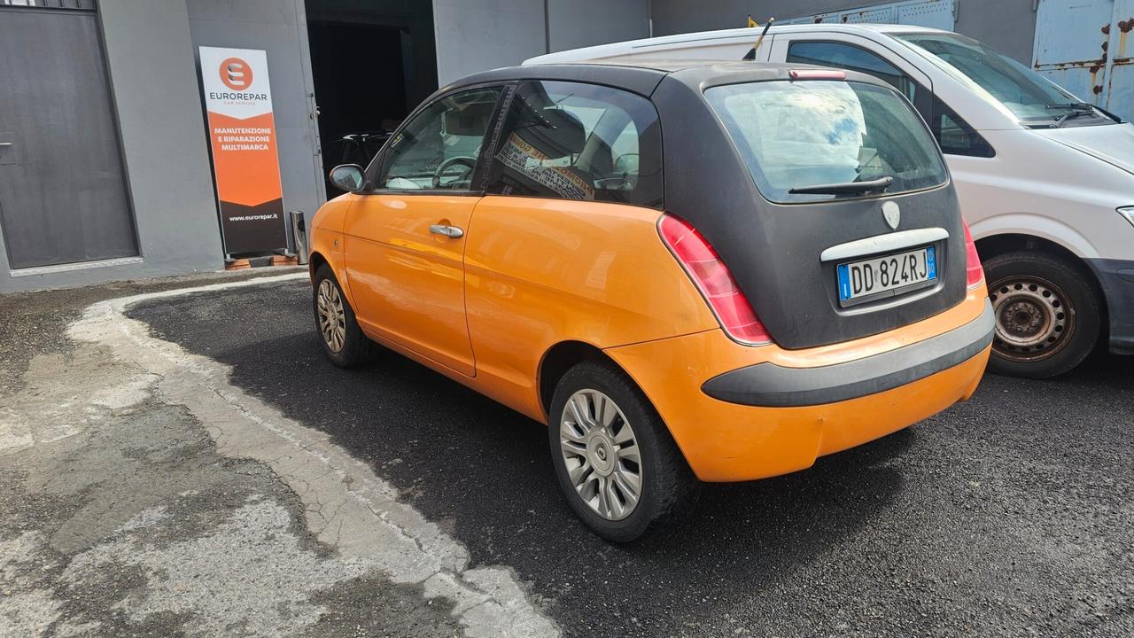 Lancia Ypsilon 1.2 Oro Giallo