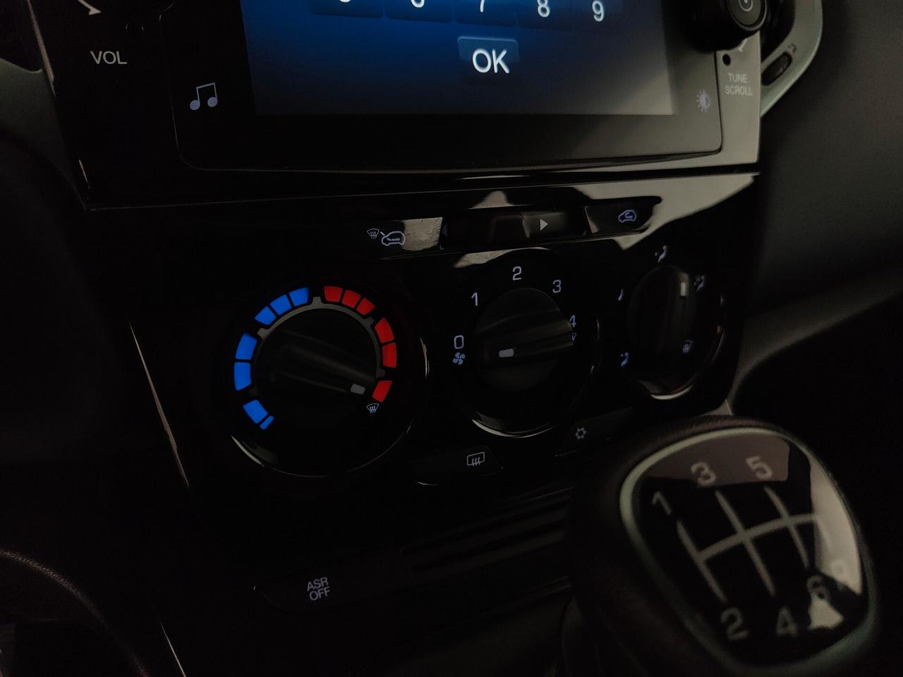 Lancia Ypsilon 1.0 FireFly 5 porte S&S Hybrid Platino