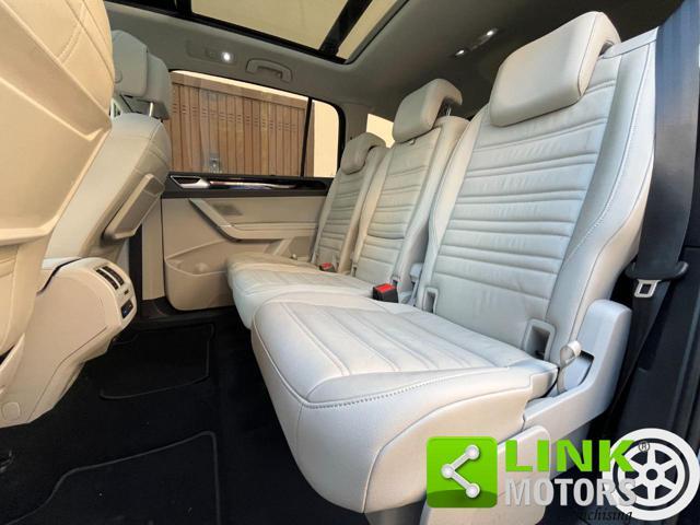VOLKSWAGEN Touran 2.0 TDI 190 CV DSG Executive 7 Posti