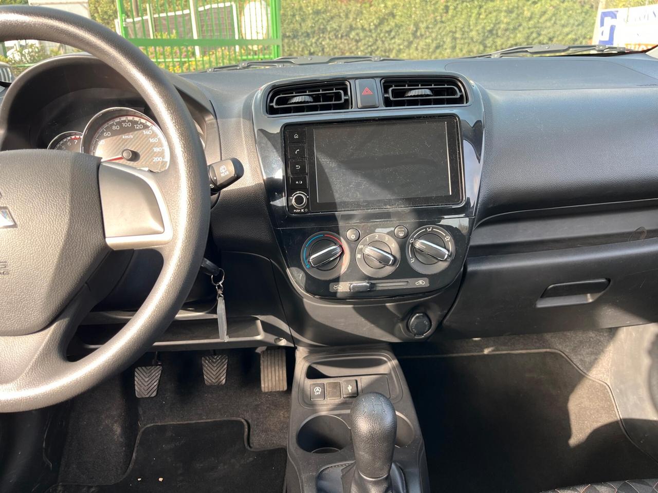 Mitsubishi Space Star 1.2 Invite SDA