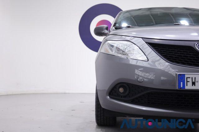 LANCIA Ypsilon 1.2 69 CV 5 PORTE GPL ECOCHIC ELEFANTINO BLU