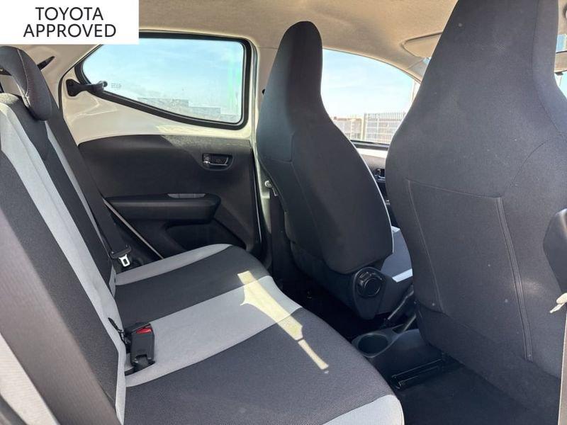 Toyota Aygo 1.0 X-PLAY 5P M-MT