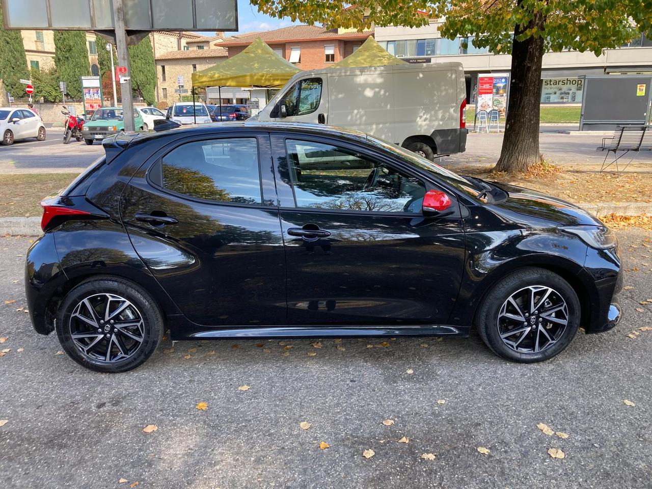 Toyota Yaris 1.5 HEV Active #7354