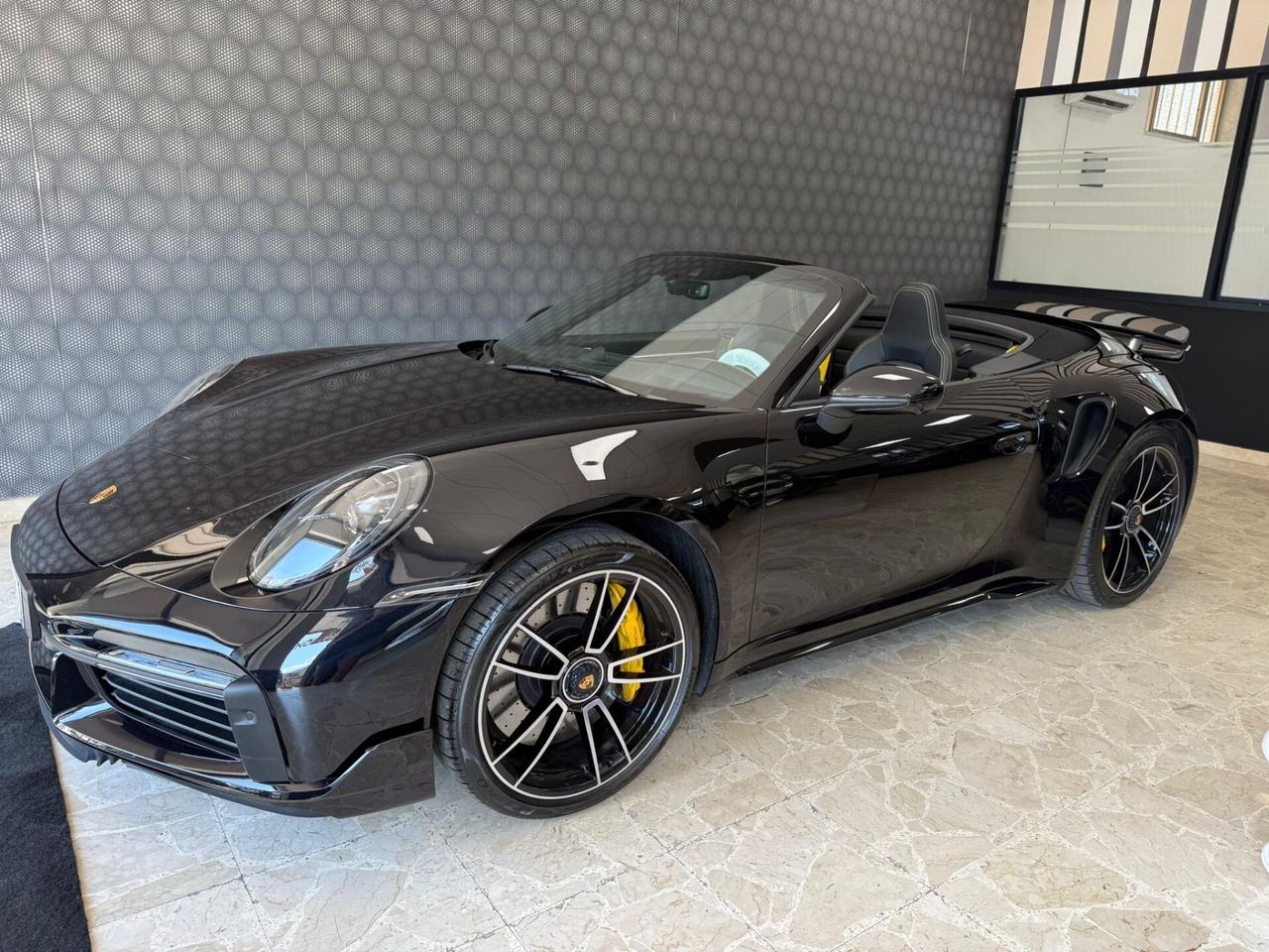 Porsche 911 Turbo Cabriolet 581cv - PACK LUX