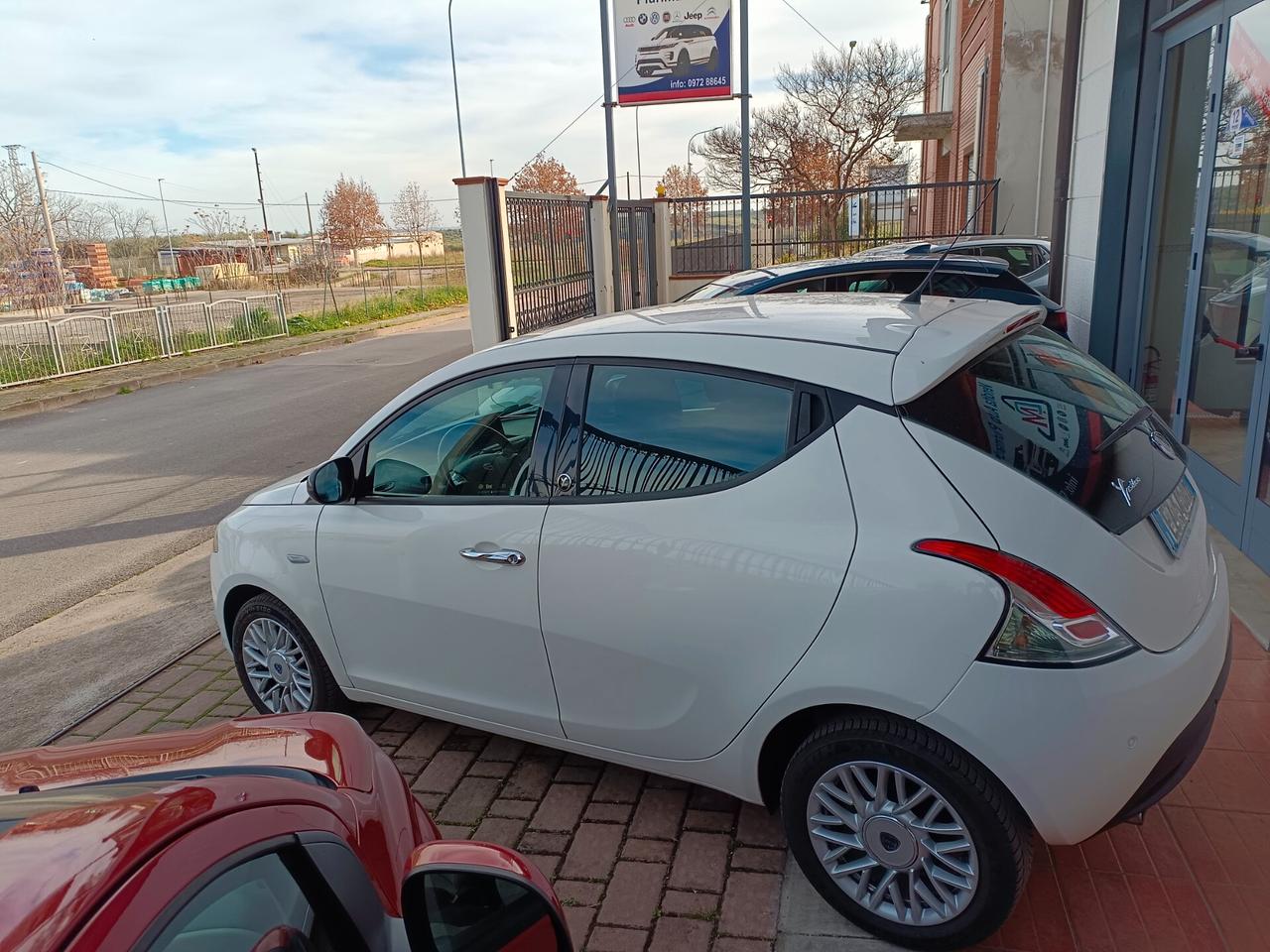 Lancia Ypsilon 1.2 69 CV 5 porte GPL Ecochic 30th Anniversary