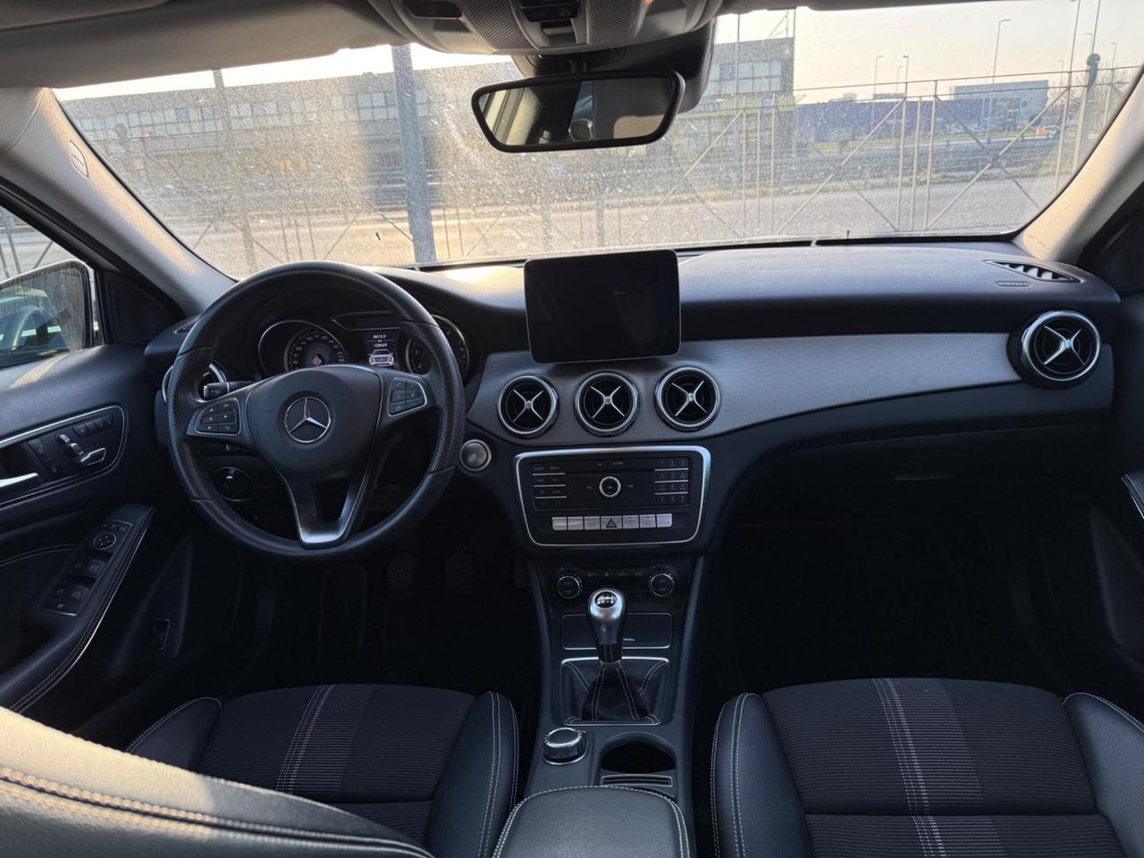 Mercedes-benz GLA 180 Business