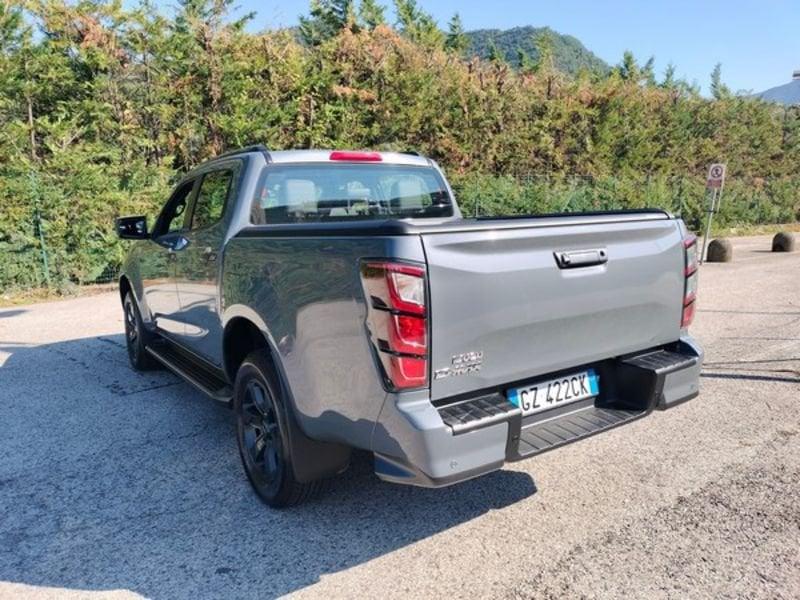 Isuzu D-Max N60 D-Max N60 1.9 aut. Crew Nitro Sport Cab con Shutter Lid!!