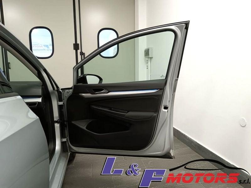 Volkswagen Golf 8 2.0 TDI R-Line DSG