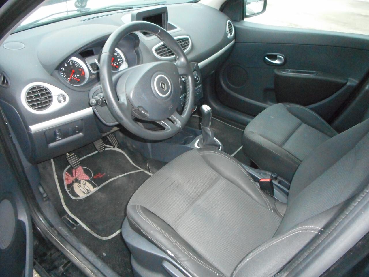 Renault Clio (Unico Proprietario)