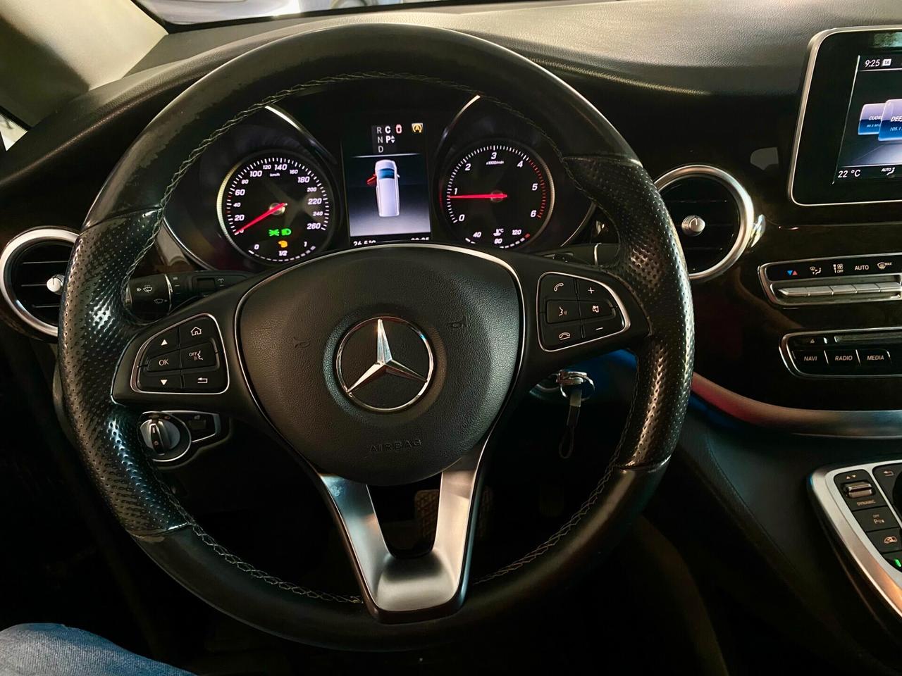 Mercedes-benz V 220 d Premium Long-2020