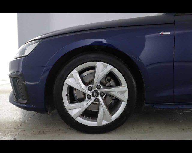 AUDI A4 Avant 35 TFSI S tronic S line edition