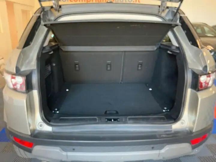 Land Rover Range Evoque 2.2 TD4 5p. Pure