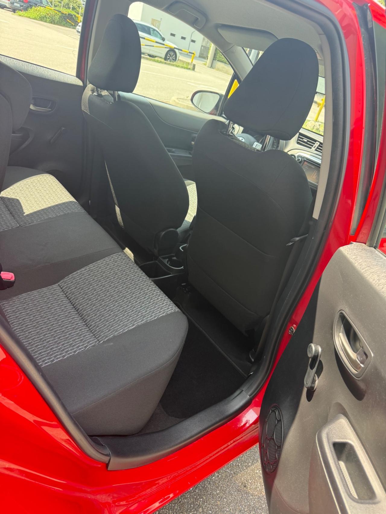 Toyota Yaris 1.0 5 porte