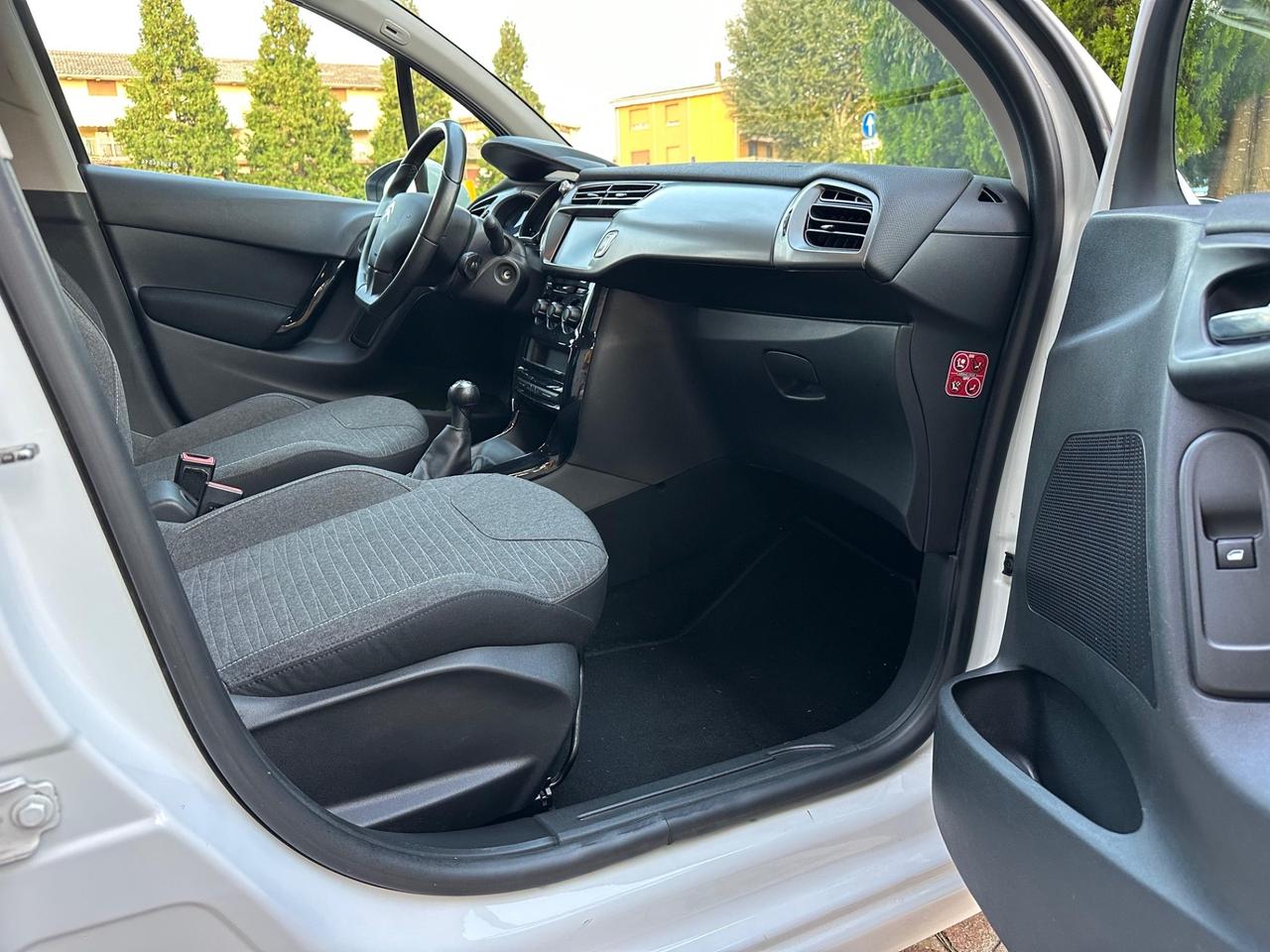 Citroen C3 PureTech 82 Exclusive NEOPATENTATI