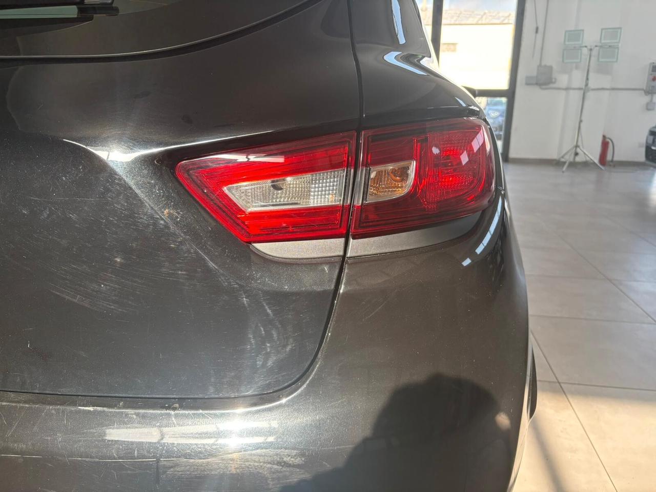 Renault Clio dCi 8V 75 CV 5 porte Moschino Life