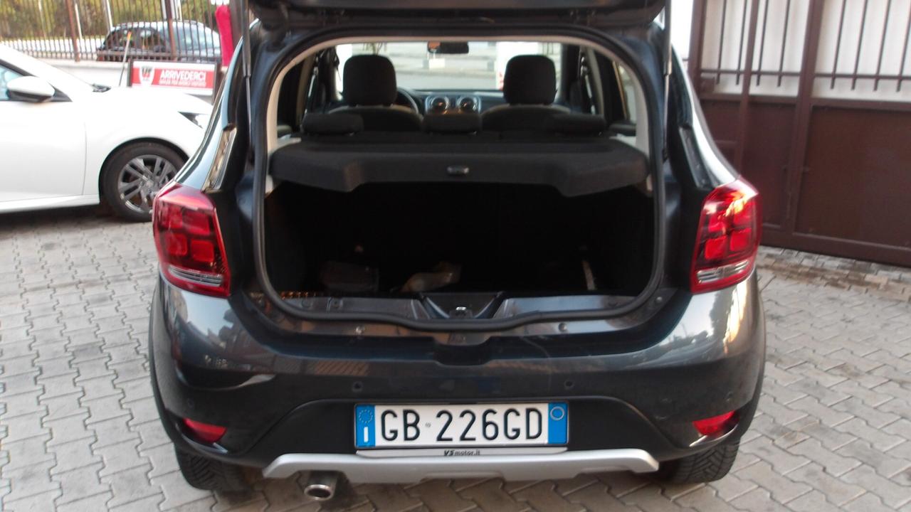 DACIA SANDERO 0.9 B/GPL-CASA MADRE-PREZZO PROMO!