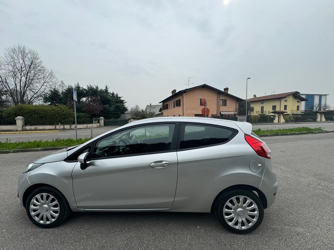 Ford Fiesta 1.4 3 porte Bz.- GPL Titanium