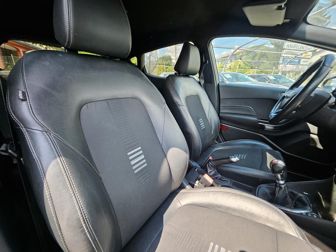 Ford Fiesta 1.5 TDCi 5 porte ST-Line