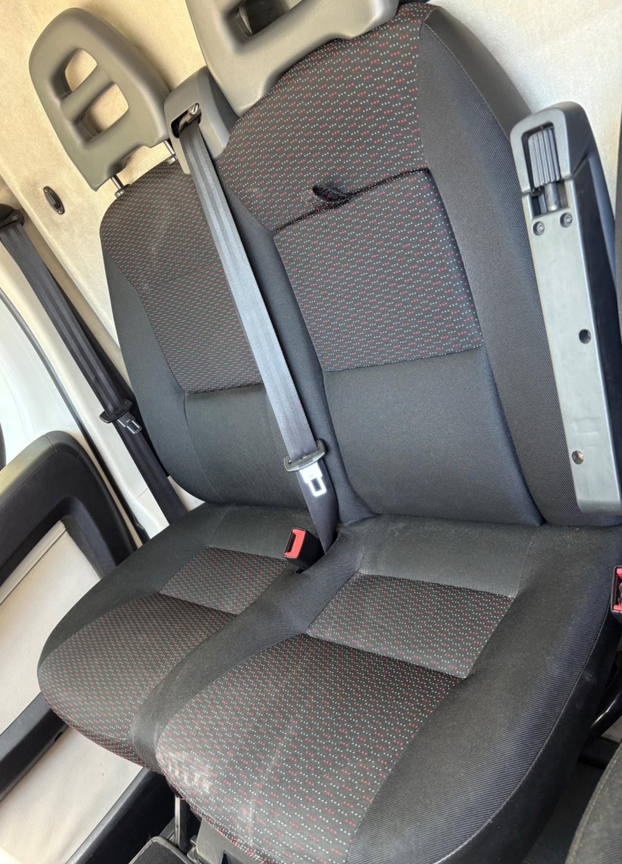 Peugeot Boxer 2.0 130cv