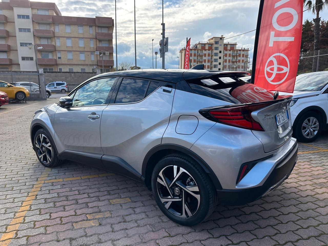 Toyota C-HR 2.0 Hybrid E-CVT Lounge