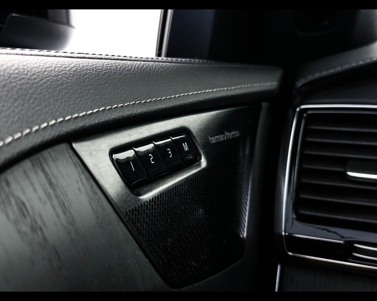 VOLVO XC90 (2014-->) - XC90 B5 (d) AWD automatico 7 posti Plus Dark