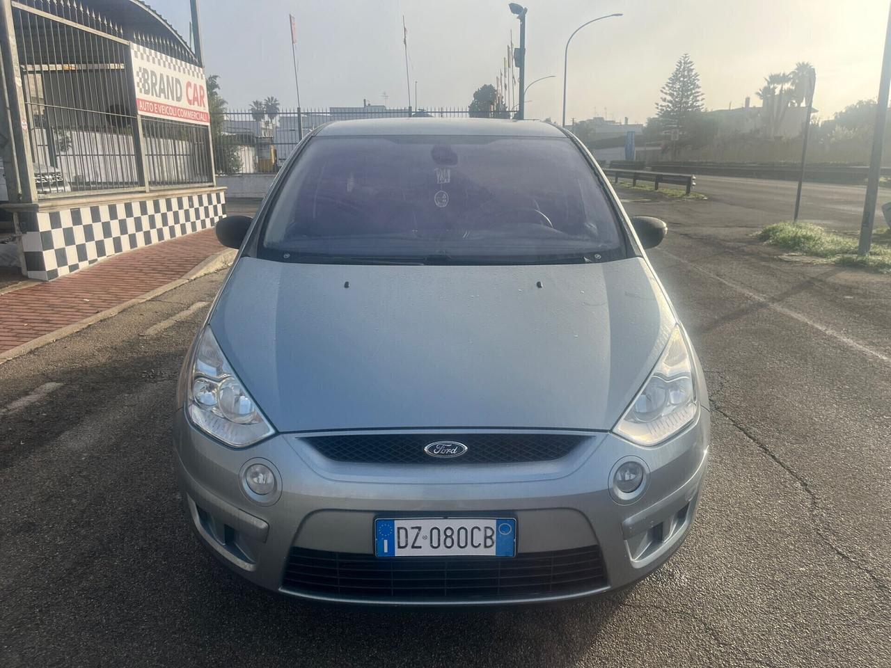 Ford S-Max 2.0 TDCi 140CV Titanium Unipro