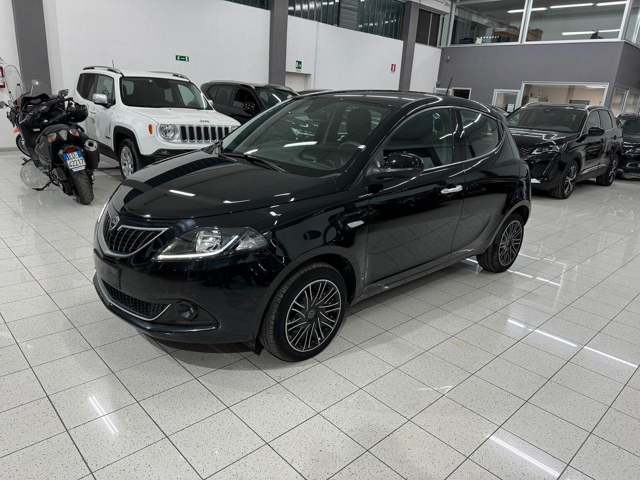 Ypsilon 1.0Hybrid Gold CAR PLAY SUPER BELLA!!!