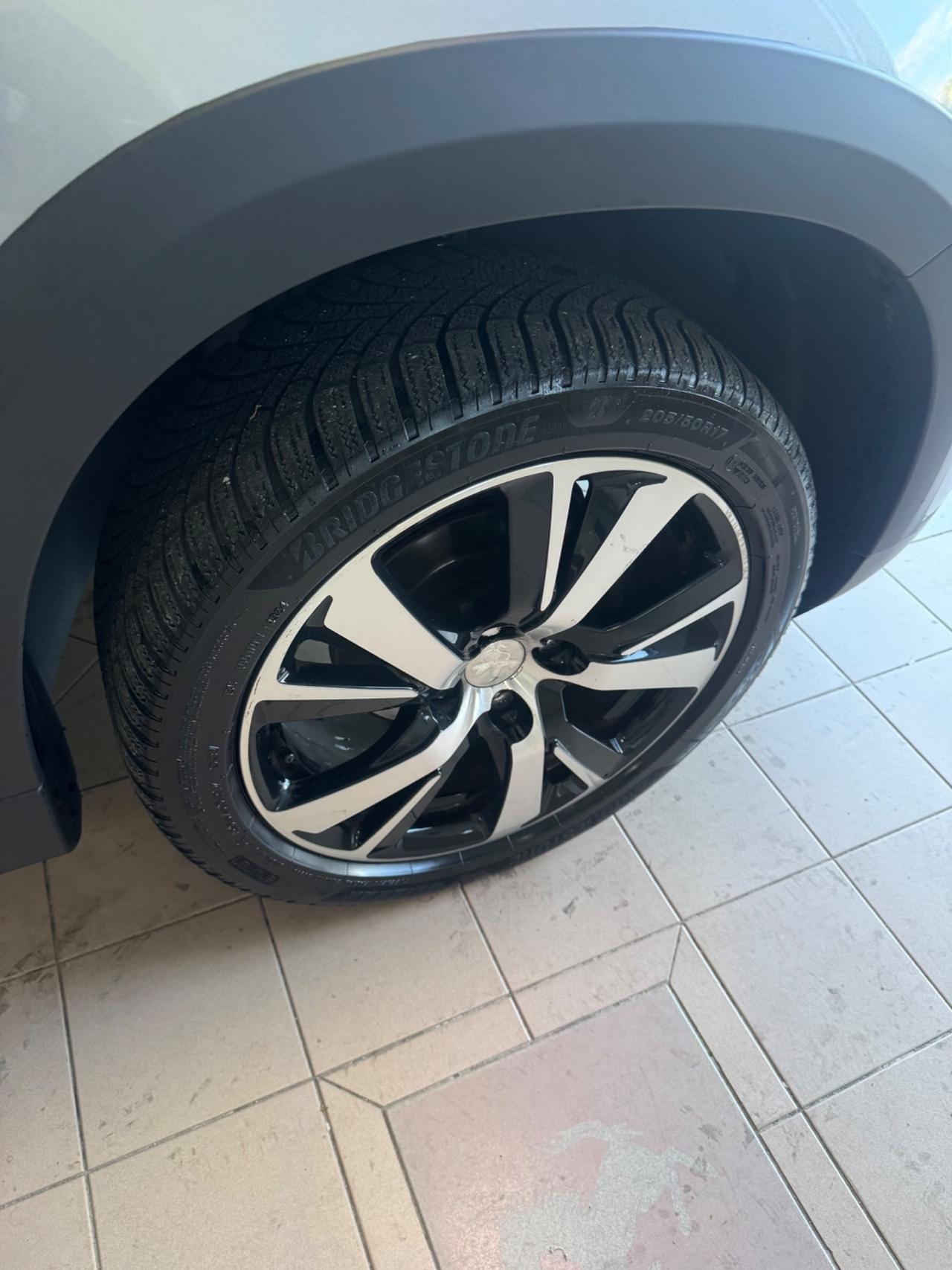 Peugeot 2008 BlueHDi 100 Allure