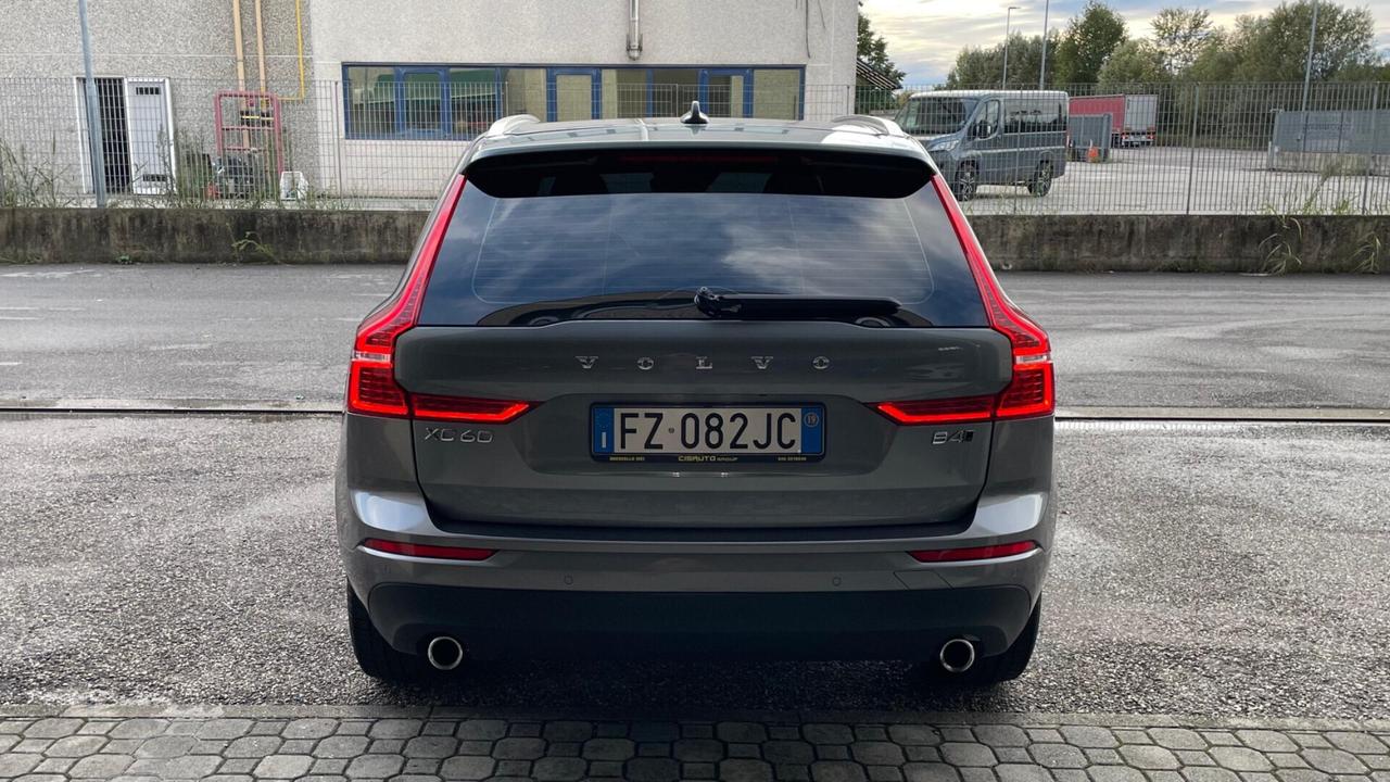 Volvo XC 60 XC60 B4 (d) AWD Geartronic Momentum PELLE HYBRID