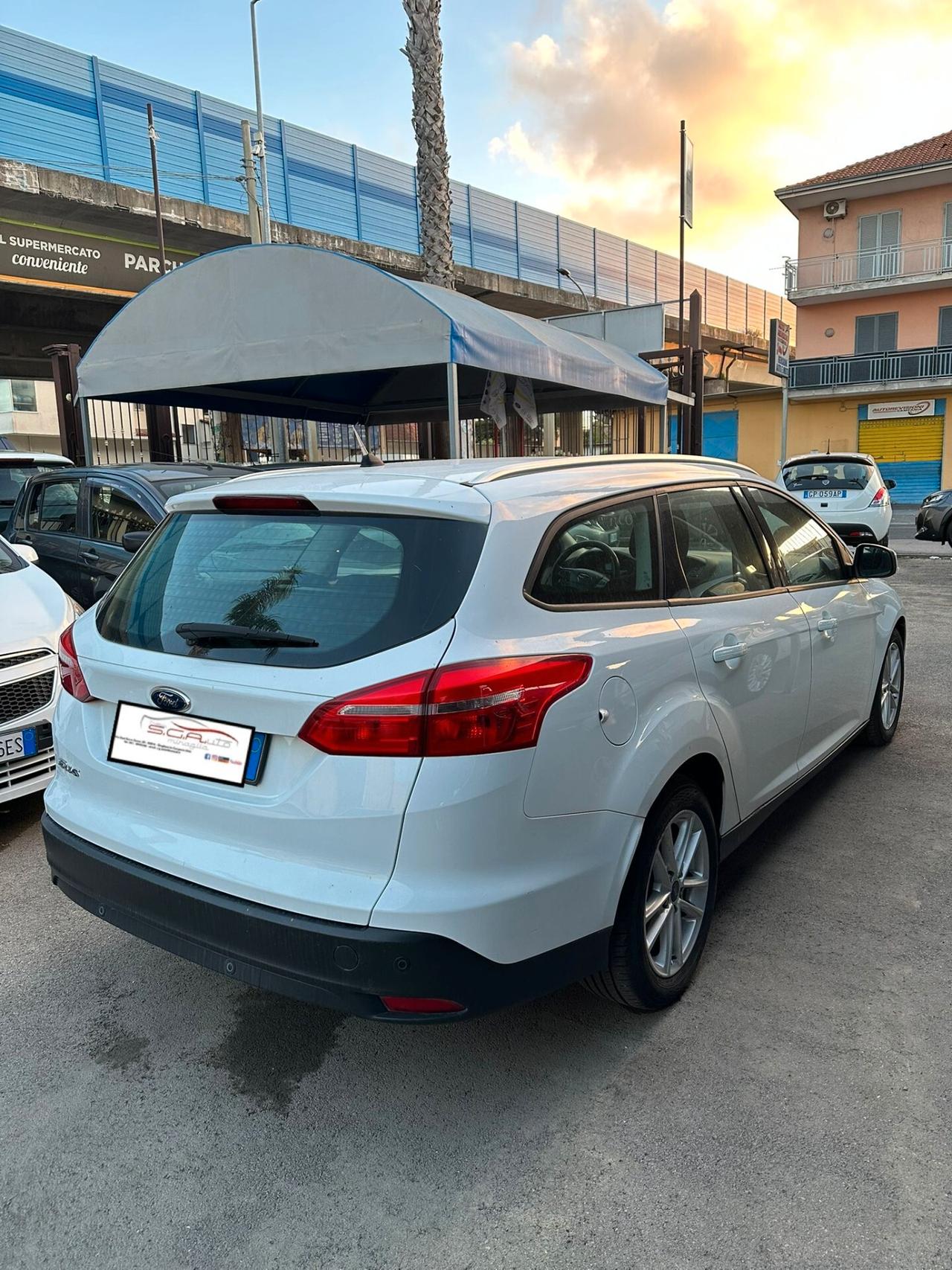 Ford Focus 1.5 TDCi 120 CV Start&Stop Powershift Titanium